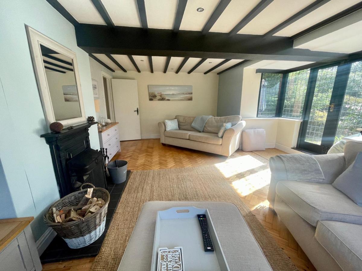 Thornton House Private Country House Thornton Hough Entire House Sleeps 6 Wirral Eksteriør billede