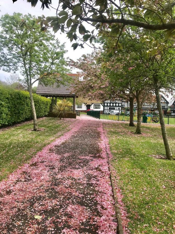 Thornton House Private Country House Thornton Hough Entire House Sleeps 6 Wirral Eksteriør billede